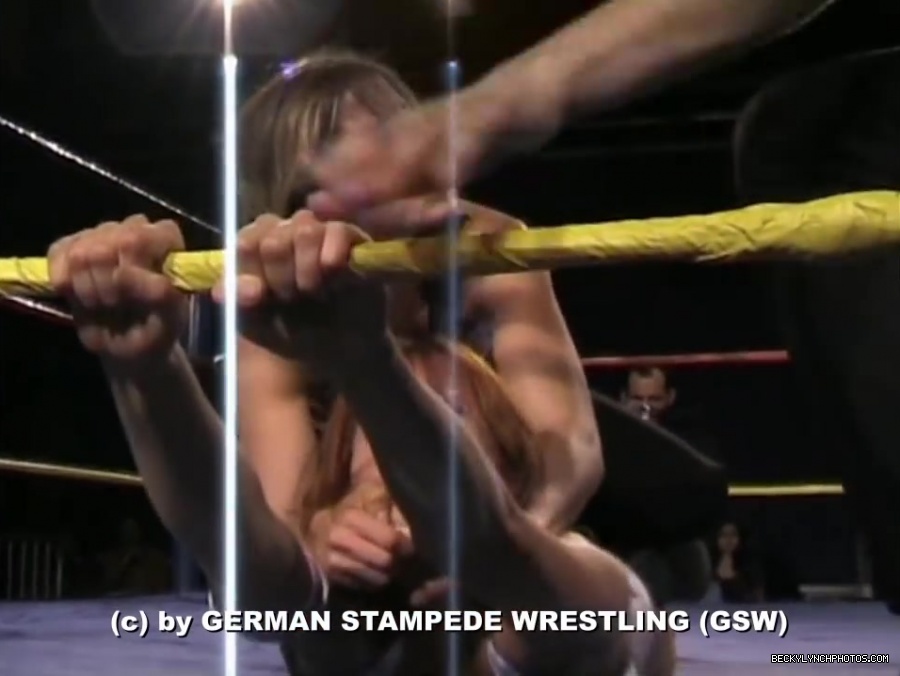 GSW_Classics_Rebecca_Knoxx_28Becky_Lynch29_vs__Kisu_-_GSW_Unstoppable_2006_474.jpg