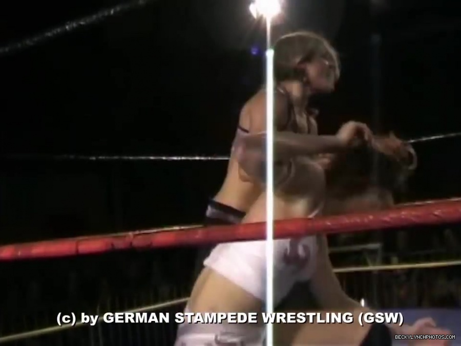 GSW_Classics_Rebecca_Knoxx_28Becky_Lynch29_vs__Kisu_-_GSW_Unstoppable_2006_482.jpg