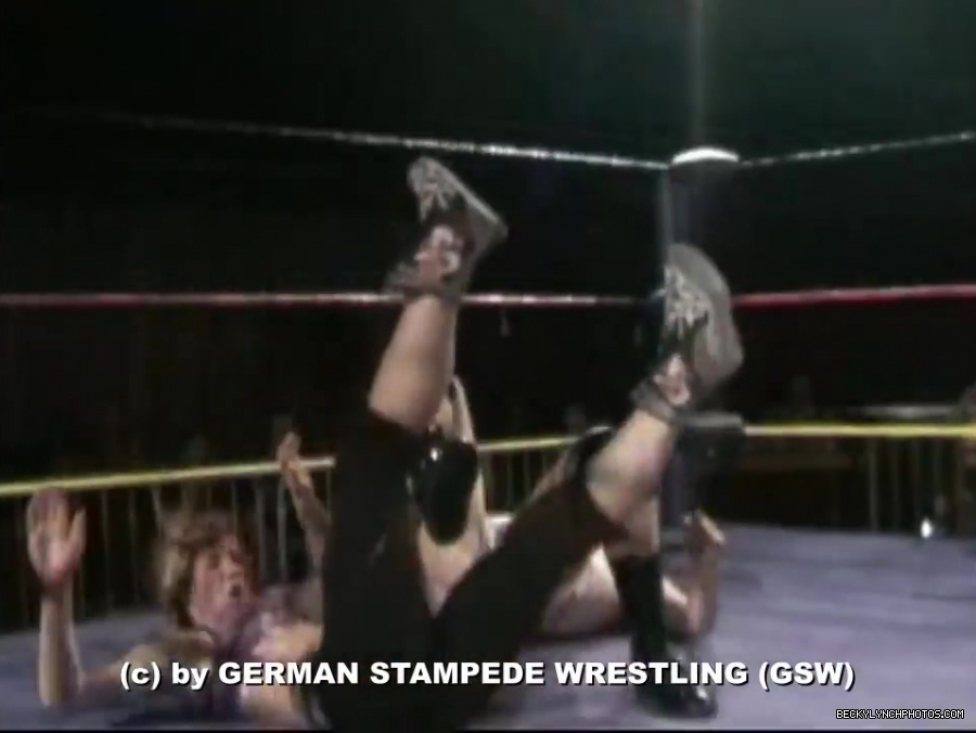 GSW_Classics_Rebecca_Knoxx_28Becky_Lynch29_vs__Kisu_-_GSW_Unstoppable_2006_606.jpg