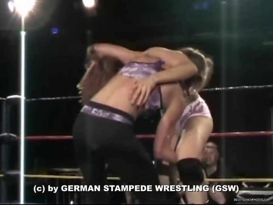 GSW_Classics_Rebecca_Knoxx_28Becky_Lynch29_vs__Kisu_-_GSW_Unstoppable_2006_625.jpg