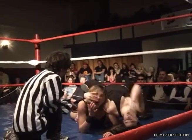 Old_TRW_from_April_of_2006_Rebecca_Knox_vs_Nikki_Matthews_152.jpg