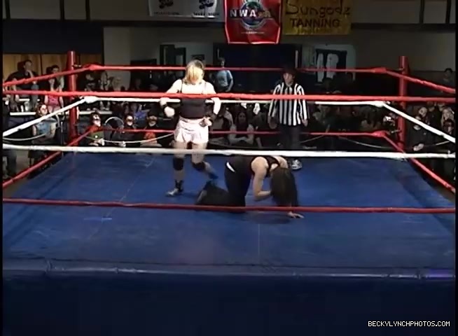 Old_TRW_from_April_of_2006_Rebecca_Knox_vs_Nikki_Matthews_205.jpg
