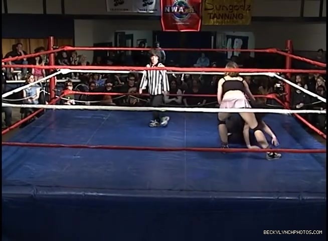 Old_TRW_from_April_of_2006_Rebecca_Knox_vs_Nikki_Matthews_210.jpg