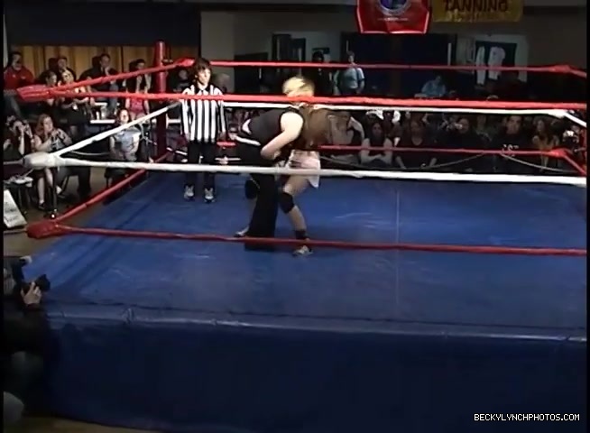 Old_TRW_from_April_of_2006_Rebecca_Knox_vs_Nikki_Matthews_229.jpg