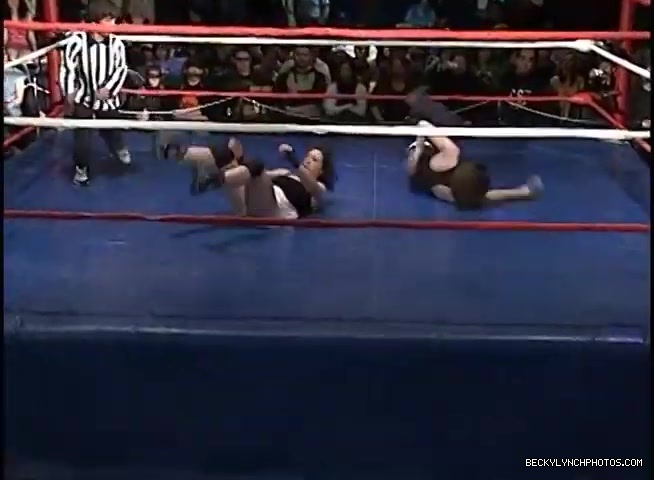 Old_TRW_from_April_of_2006_Rebecca_Knox_vs_Nikki_Matthews_230.jpg