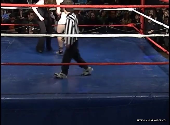 Old_TRW_from_April_of_2006_Rebecca_Knox_vs_Nikki_Matthews_240.jpg
