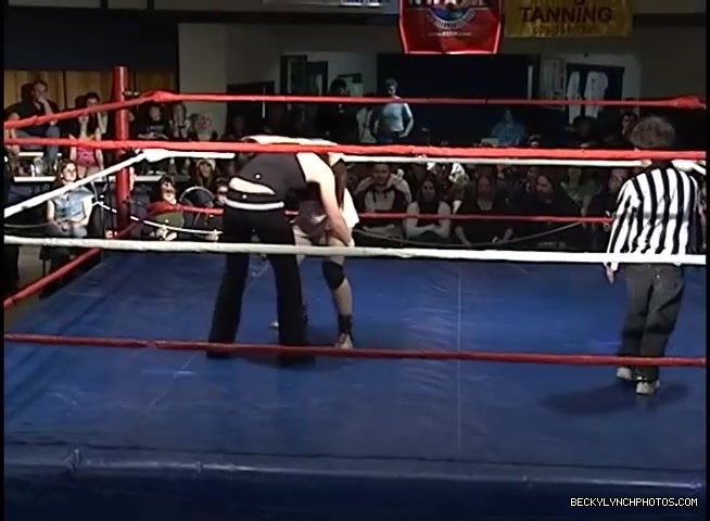 Old_TRW_from_April_of_2006_Rebecca_Knox_vs_Nikki_Matthews_283.jpg