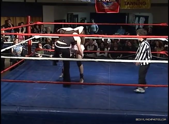 Old_TRW_from_April_of_2006_Rebecca_Knox_vs_Nikki_Matthews_286.jpg