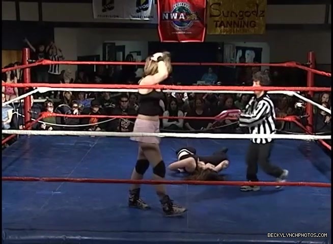 Old_TRW_from_April_of_2006_Rebecca_Knox_vs_Nikki_Matthews_327.jpg
