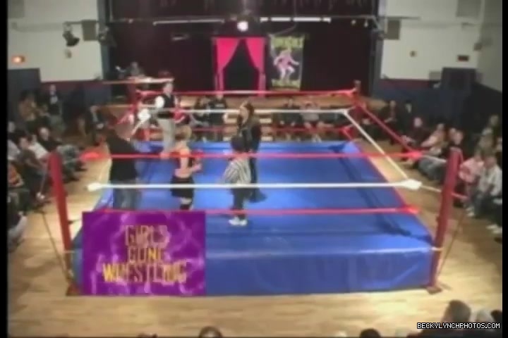 Rebecca_Knox_28Becky_Lynch29_vs_Cheerleader_Melissa_2005_0118.jpg