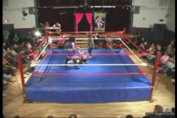 Rebecca_Knox_28Becky_Lynch29_vs_Cheerleader_Melissa_2005_0424.jpg