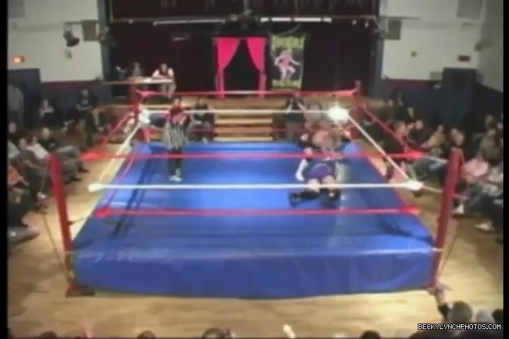 Rebecca_Knox_28Becky_Lynch29_vs_Cheerleader_Melissa_2005_0504.jpg