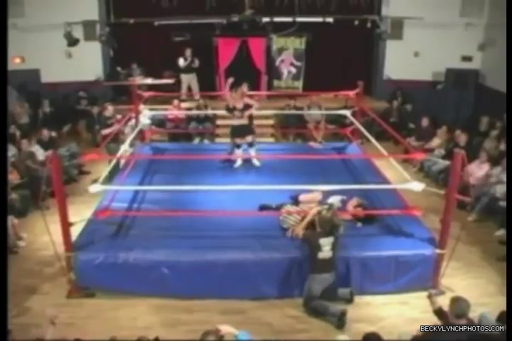 Rebecca_Knox_28Becky_Lynch29_vs_Cheerleader_Melissa_2005_0804.jpg
