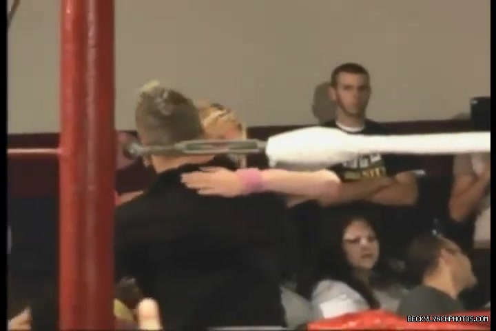 Rebecca_Knox_28Becky_Lynch29_vs_Cheerleader_Melissa_2005_0855.jpg