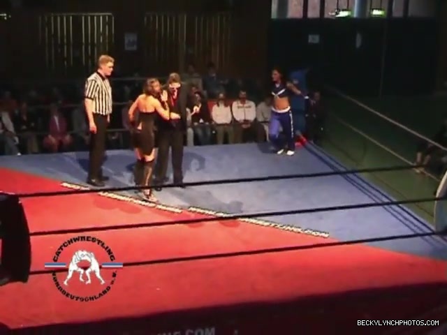 Rebecca_Knox_vs__Blue_Nikita_5BCWN_20065D_040.jpg