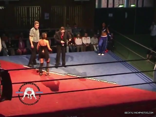 Rebecca_Knox_vs__Blue_Nikita_5BCWN_20065D_041.jpg