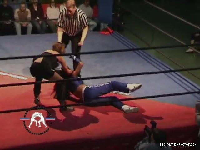 Rebecca_Knox_vs__Blue_Nikita_5BCWN_20065D_302.jpg