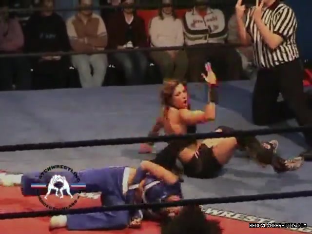 Rebecca_Knox_vs__Blue_Nikita_5BCWN_20065D_390.jpg