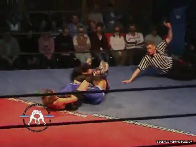 Rebecca_Knox_vs__Blue_Nikita_5BCWN_20065D_450.jpg