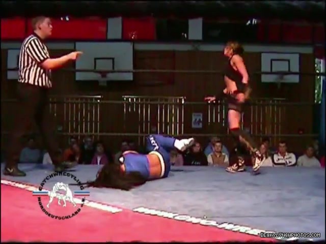 Rebecca_Knox_vs__Blue_Nikita_5BCWN_20065D_476.jpg