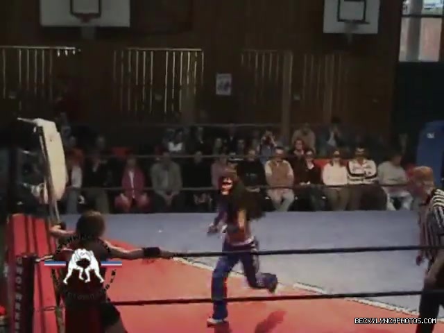 Rebecca_Knox_vs__Blue_Nikita_5BCWN_20065D_659.jpg