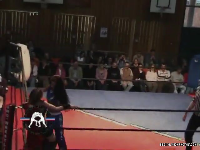 Rebecca_Knox_vs__Blue_Nikita_5BCWN_20065D_661.jpg