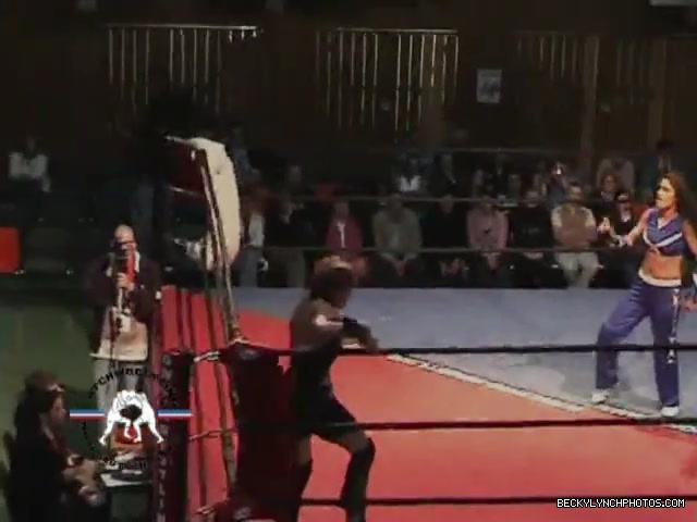 Rebecca_Knox_vs__Blue_Nikita_5BCWN_20065D_670.jpg