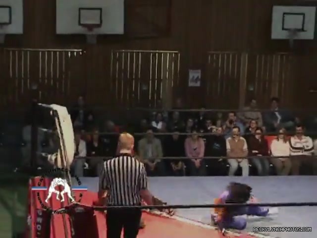 Rebecca_Knox_vs__Blue_Nikita_5BCWN_20065D_705.jpg