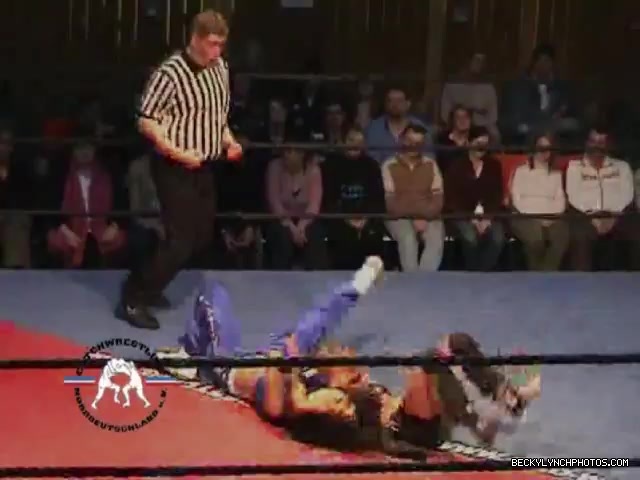 Rebecca_Knox_vs__Blue_Nikita_5BCWN_20065D_767.jpg