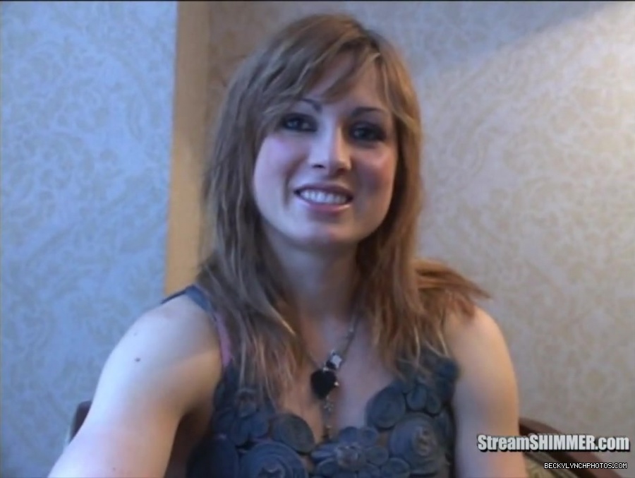 Rebecca_Knox_28Becky_Lynch29_April_2009_Interview_-_SHIMMER_24_250.jpg