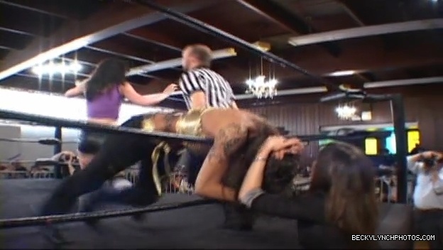 SHIMMER_39_mp4_003456052.jpg