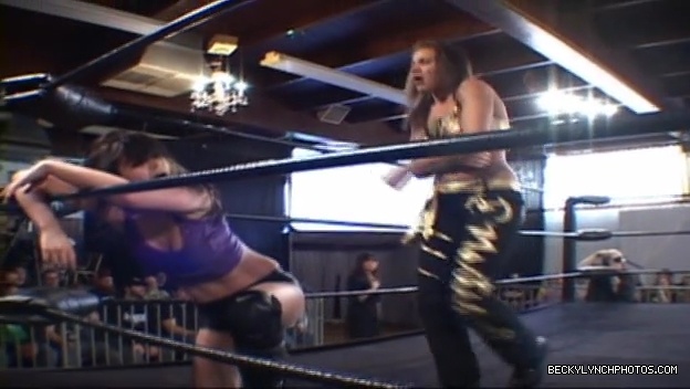 SHIMMER_39_mp4_003711140.jpg