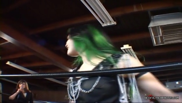 SHIMMER_39_mp4_005863457.jpg