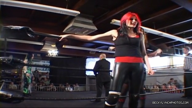 SHIMMER_39_mp4_005909136.jpg