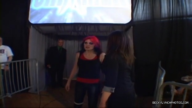 SHIMMER_39_mp4_005976403.jpg