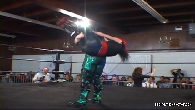 SHIMMER_39_mp4_006207734.jpg