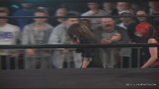 SHIMMER_39_mp4_006616142.jpg