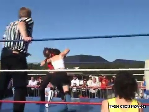 Katarina_Leigh_v_Rebecca_Knox28Becky_Lynch29_v_Sweet_Saraya_v_Jersey_QOC_Championship_Match_08_07_2005_mp4_000587600.jpg