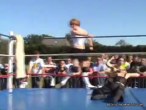 Katarina_Leigh_v_Rebecca_Knox28Becky_Lynch29_v_Sweet_Saraya_v_Jersey_QOC_Championship_Match_08_07_2005_mp4_000881360.jpg