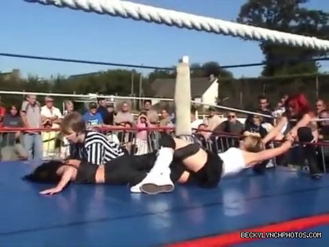 Katarina_Leigh_v_Rebecca_Knox28Becky_Lynch29_v_Sweet_Saraya_v_Jersey_QOC_Championship_Match_08_07_2005_mp4_001048360.jpg