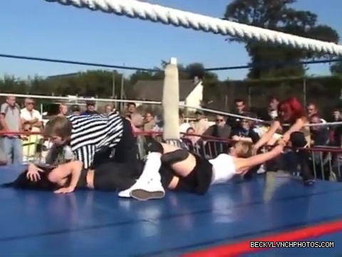Katarina_Leigh_v_Rebecca_Knox28Becky_Lynch29_v_Sweet_Saraya_v_Jersey_QOC_Championship_Match_08_07_2005_mp4_001049400.jpg