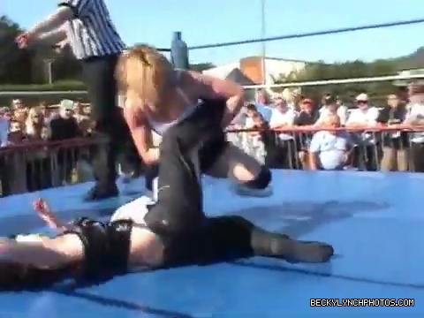 Katarina_Leigh_v_Rebecca_Knox28Becky_Lynch29_v_Sweet_Saraya_v_Jersey_QOC_Championship_Match_08_07_2005_mp4_001201040.jpg