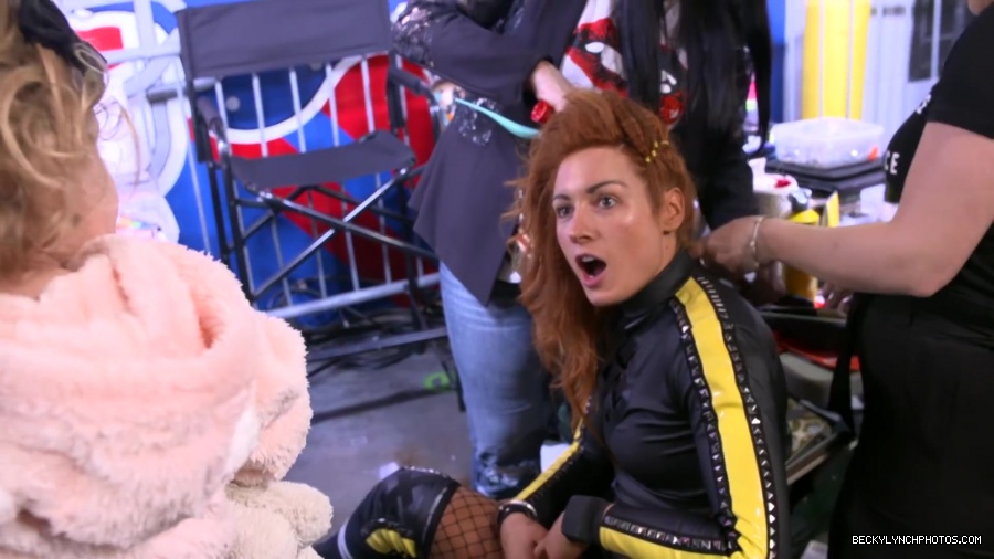 Birdie_s_FIRST_WrestleMania21___BECKY_LYNCH2C_BRAUN_STROWMAN2C_CARMELLA2C_LIV_MORGAN_and_more21_073.jpg