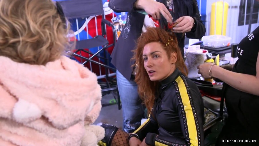 Birdie_s_FIRST_WrestleMania21___BECKY_LYNCH2C_BRAUN_STROWMAN2C_CARMELLA2C_LIV_MORGAN_and_more21_078.jpg