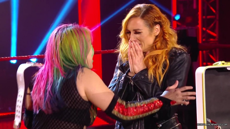 BECKY_LYNCH_talks_PREGNANCY_with_the_BELLAS21_0298.jpg