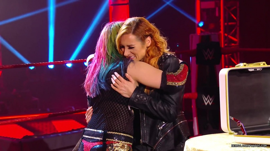 BECKY_LYNCH_talks_PREGNANCY_with_the_BELLAS21_0302.jpg