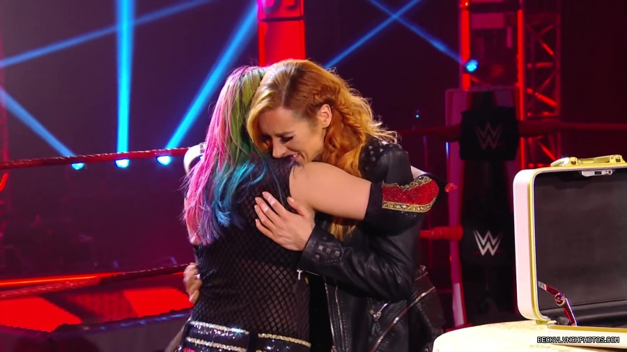 BECKY_LYNCH_talks_PREGNANCY_with_the_BELLAS21_0304.jpg