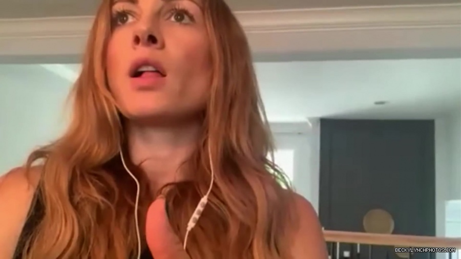 BECKY_LYNCH_talks_PREGNANCY_with_the_BELLAS21_0415.jpg