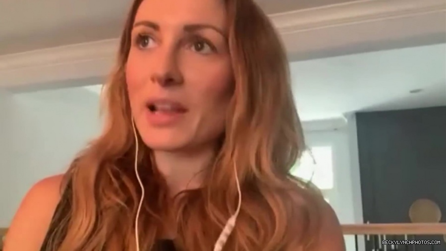 BECKY_LYNCH_talks_PREGNANCY_with_the_BELLAS21_0700.jpg