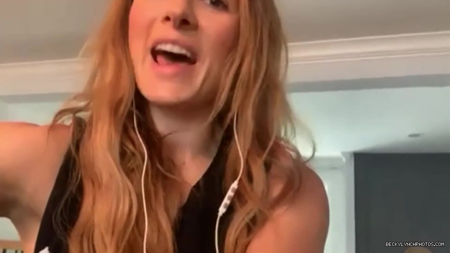 BECKY_LYNCH_talks_PREGNANCY_with_the_BELLAS21_0901.jpg